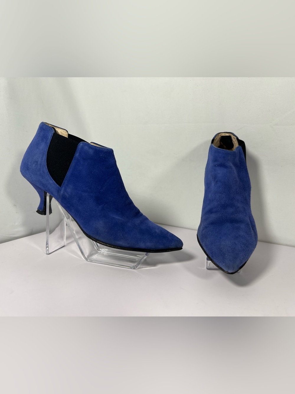 7087: Prada Blue Suede Chelsea Ankle Boots Kitten Heel EU 35.5